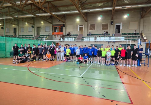Zagrali w siatkę z okazji Dni Żarowa na sportowo