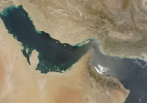 Iran ostrzelał statki, które próbowały przepłynąć Cieśninę Ormuz