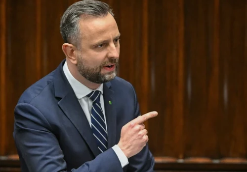 Burza po podpisaniu traktatu z Londynem. Kosiniak-Kamysz: Szlag trafia człowieka