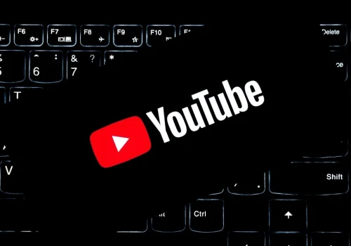 YouTube mocniej oznaczy treści AI. Widzowie mają wiedzieć, co oglądają