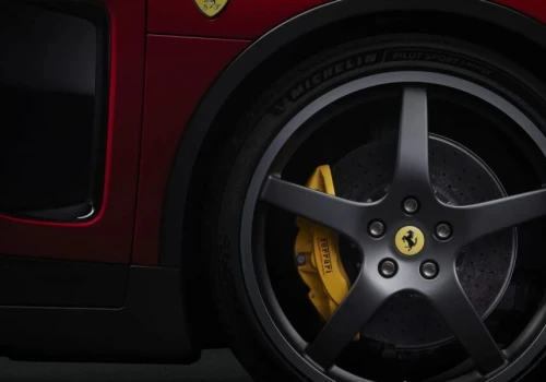 Tak brzmi Ferrari Luce. Elektryk z Maranello nie udaje V12