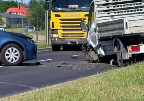 Z ostatniej chwili: wypadek na wysokości centrum handlowego w Ciechanowie. Droga jest zablokowana