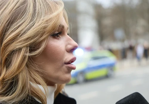 Spłonął grób posła. 