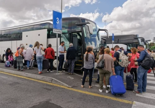 Odwołane loty i pociągi. Europejski kraj zaczyna strajk