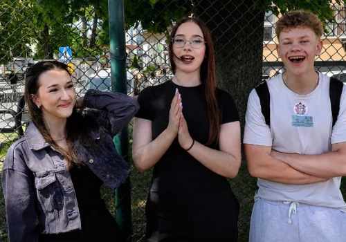 Liczyli okna ratusza i schody przy kościele. Nietypowa integracja w chojnickiej szkole