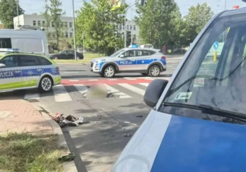 Potrącona przez ciężarówkę na pasach 12-latka zmarła w szpitalu. Na miejscu wypadku pracują służby