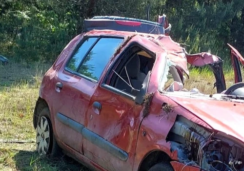 Kabriolet własnej roboty i kierowca bez uprawnień. Szokujący wypadek na Mazowszu