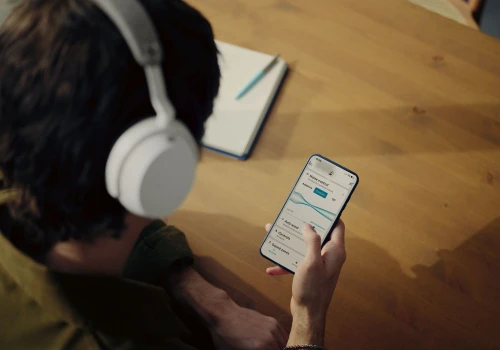 Wymienna bateria i obsługa aptX Lossless. Sennheiser prezentuje słuchawki MOMENTUM 5 Wireless