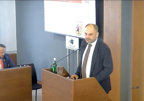 Tym razem radni wygasili trzy mandaty. ,,Ktoś tą puszkę pandory otworzył”
