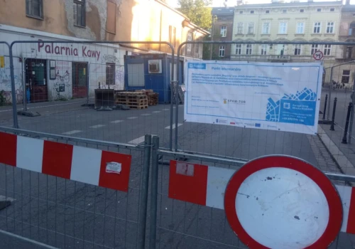 Ulica Garbarska częściowo zamknięta. Pierwsze utrudnienia przed remontem Bagateli (Galeria)