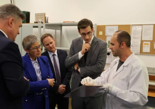 520 mln zł na Centrum Kompetencji Mikroelektronika i Fotonika