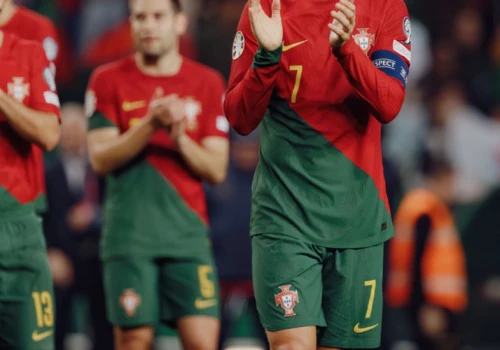 Chcą ten gadżet sprzedawać wizerunkiem Ronaldo. Wygląda jak koszulka Portugalii
