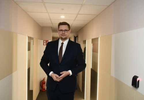 Klamka zapadła. Sąd podjął decyzje ws. Michała Wosia