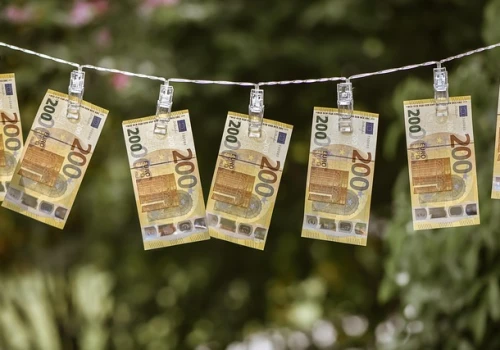 Oszuści idą za pieniędzmi. Te branże są dziś dla nich najłatwiejszym celem