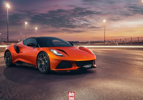 Lotus Emira 420 Sport. Debiutuje najmocniejsza i najlżejsza Emira w historii