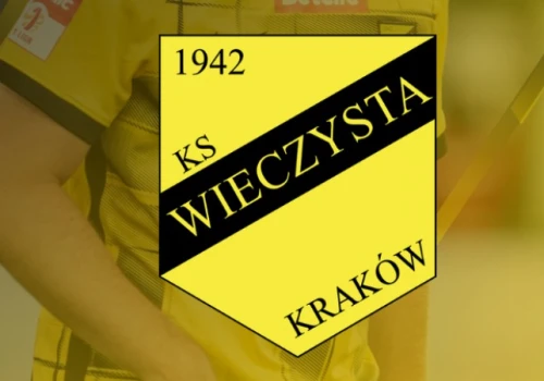 Wieczysta Kraków po dramatycznym meczu wygrywa z Polonią Warszawa. W niedzielę powalczy o Ekstraklasę