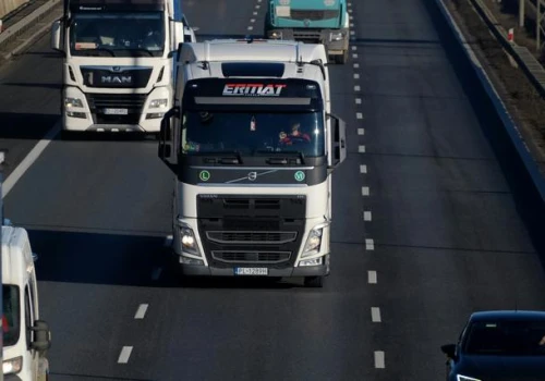 Logistyka bez pracowników? Kierowcy i operatorzy najbardziej poszukiwani