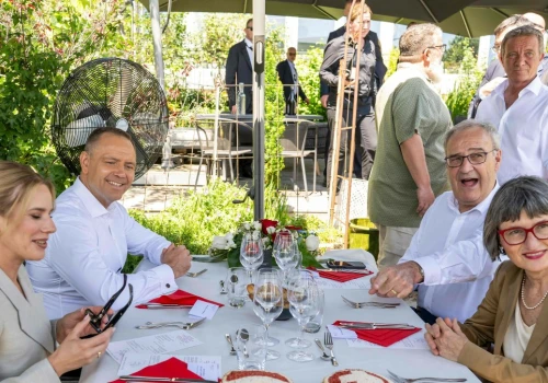 Pierwsza dama w szarości i srebrze. Marta Nawrocka pokazała wyczucie stylu
