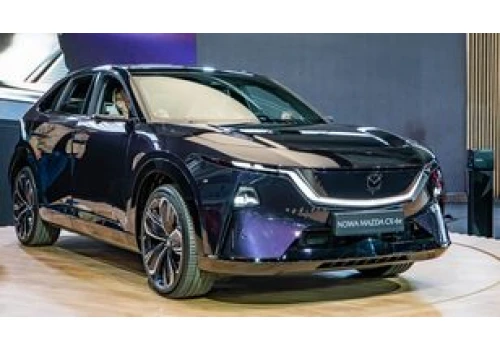 Polska premiera Mazdy CX-6e na Poznań Motor Show. Prawie 500 km na jednym ładowaniu za 206 tys. zł