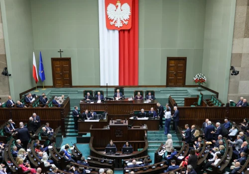 Ustawa łańcuchowa. Sejm zdecydował w sprawie projektu prezydenta i posłów