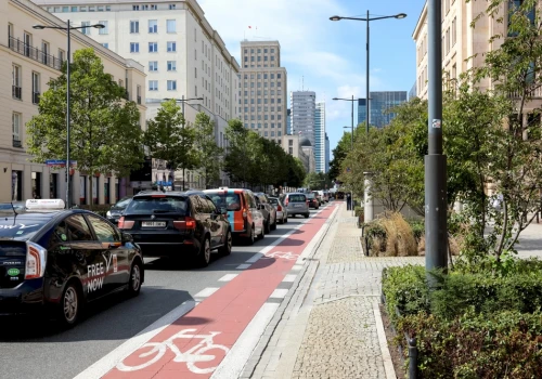 Warszawa tonie w autach. „Rozwój metropolii wyprzedza rozwój transportu”