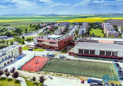 Żarów. Ukończono budowę hotelu sportowego z siłownią 