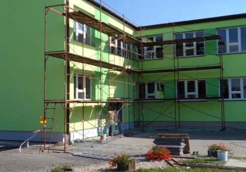 Eksmisje i przymusowe remonty domów? Państwo uspokaja, ale planu nadal brak