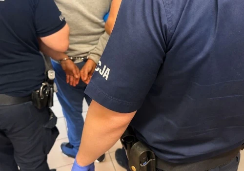 Słupca: 40-latek aresztowany za przemoc wobec rodziców i napaść na policjantów