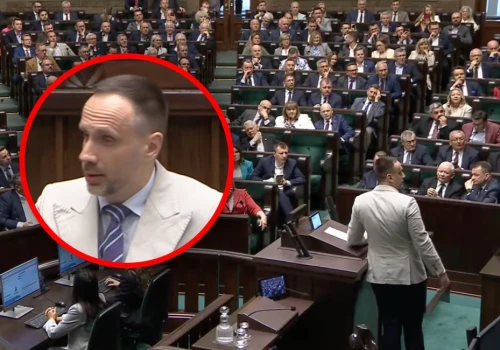 Dramat Kowalskiego! Wszedł na mównicę, ale szybko przerwały mu przez TE okrzyki. „Byś się wstydził”