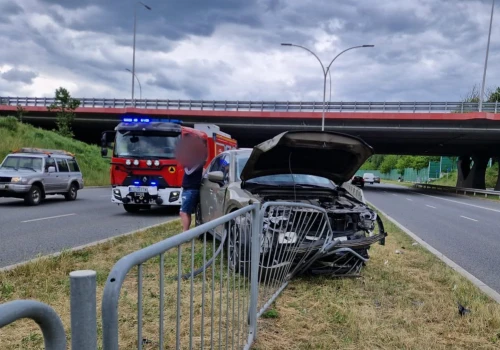Od razu wjechała na lewy pas, zderzyło się łącznie 5 aut. Są utrudnienia w ruchu w Lublinie