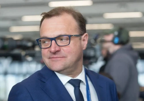 Kolejny prezydent z KO zostanie odwołany? Referendum popiera... Polska 2050