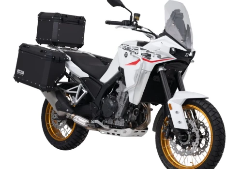 KOVE 800X Touring taniej o 3000 zł. Cena spadła poniżej 40 tys. zł!