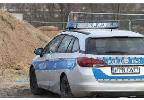 Tragedia w Częstochowie. Masywna płyta spadła na pracownika