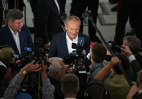 „Krótka ławka” problemem Tuska? „To byłoby nie do końca uzasadnione”