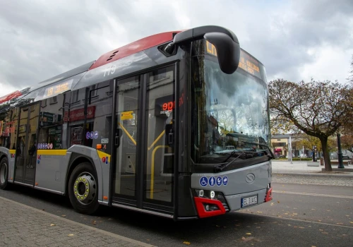 Łódzkie zapowiada spójny system informacji o autobusach dowozowych