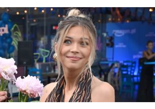 Zakochana Sandra Kubicka chwali się NOWYM WYBRANKIEM, a raczej jego częścią. Miłość kwitnie? (FOTO)