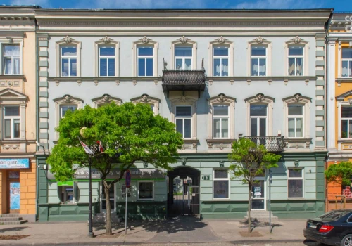 Spacerkiem po mieście: „Karpaty” Sprzedaż Produktów Naftowych