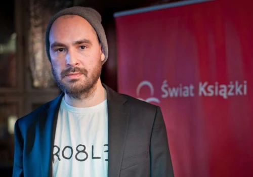 Żulczyk zabrał głos na temat socjalnego wsparcia dla „artystów”