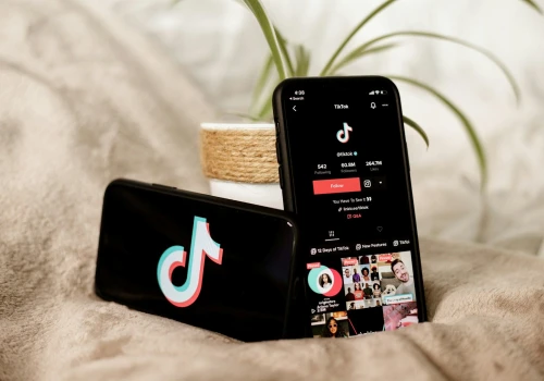 TikTok Shop rozpoczyna działalność w Polsce! Wśród partnerów InPost i BLIK