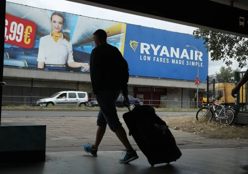 Ryanair zwiększył premie za nadbagaż. Pasażerowie wściekli