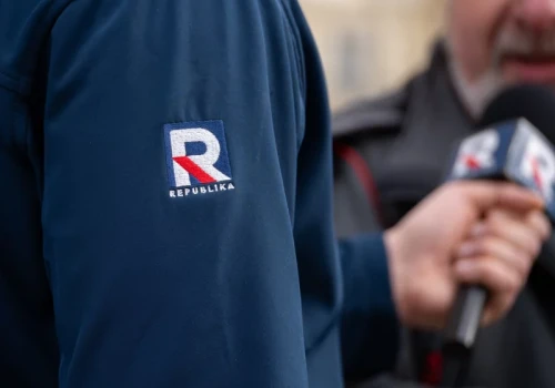 Pracownik TV Republika narzeka na pieniądze. „Wydawało się, że niżej się nie da zejść, ale mamy to”