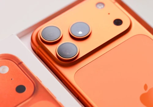 Wyciekł flagowy kolor iPhone 18 Pro. Nadchodzi głęboka wiśnia zamiast pomarańczu