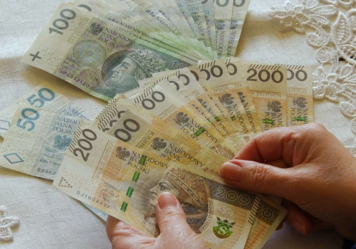 Tyle wynosi najwyższa emerytura w Polsce w 2026 roku. Wszystko dzięki dwóm szczegółom