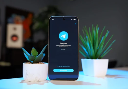 Telegram znowu na zegarkach. Nowa wersja beta trafia na Wear OS