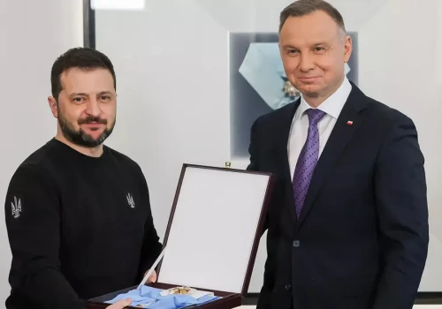„Bohaterowie UPA”: Zełenski celowo wywołał furię Polaków. Po co?