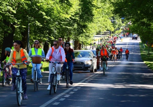To mogło doprowadzić do tragedii. Wjechała między rowerzystów jadących w grupie, potem ruszyła pod prąd