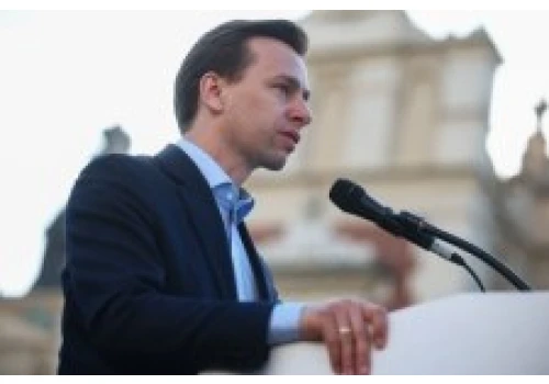 Końskie zaloty PiS do Konfederacji? 
