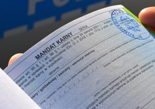 Polaków podejście do mandatów. Nauczka czy represje systemu