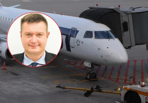 Poseł PiS wyniesiony z samolotu po locie z Rzeszowa. Świadkowie mówią o alkoholu, polityk reaguje