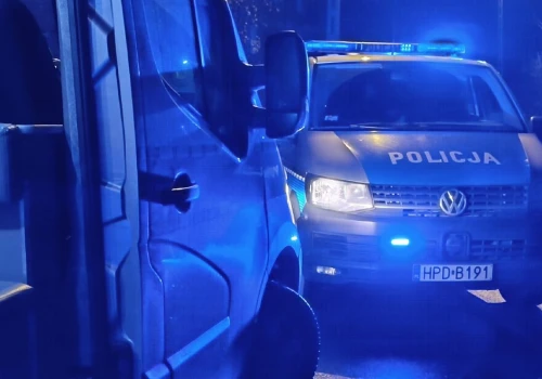 Wypadek na drodze krajowej w Bezwoli. Na czas działań ratunkowych ruch został wstrzymany